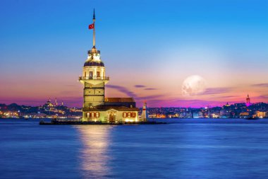 İstanbul, Türkiye 'deki Bakire Kulesi (KIZ KULESI - USKUDAR)