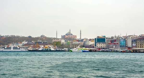 Istanbul Turquie Avril 2019 Architecture Musulmane Transport Maritime Turquie Belle — Photo