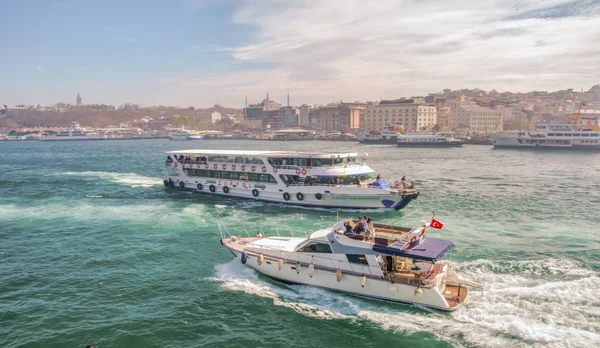 Istanbul Turkey April 2019 Muslim Architecture Water Transport Turkey Beautiful — Stock Photo, Image