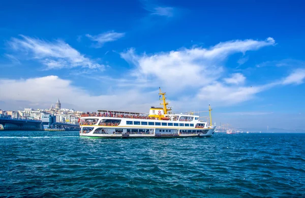 Istanbul Turkey April 2019 Muslim Architecture Water Transport Turkey Beautiful — Stock Photo, Image