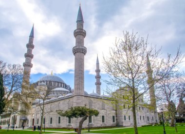 İstanbul Türkiye 04 Nisan 2019: Süleymaniye Camii Süleymaniye Camii, İstanbul'un Üçüncü Tepesi üzerinde yer alan bir Osmanlı camisi.. 