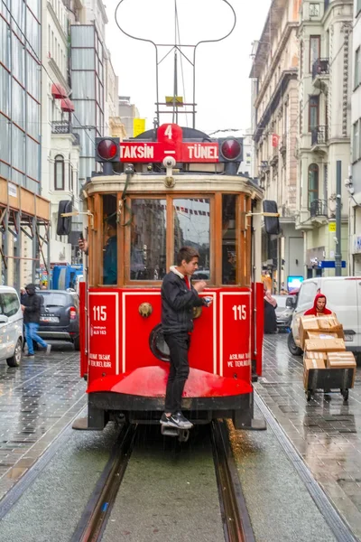 Nostalgic Red Tram Taksim Istiklal Street Evening Taksim Istiklal Street — Stock Photo, Image