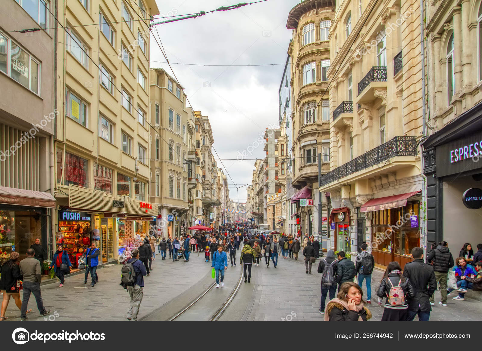 depositphotos_266744942-stock-photo-istanbul-turkey-april-2019-nostalgic.jpg