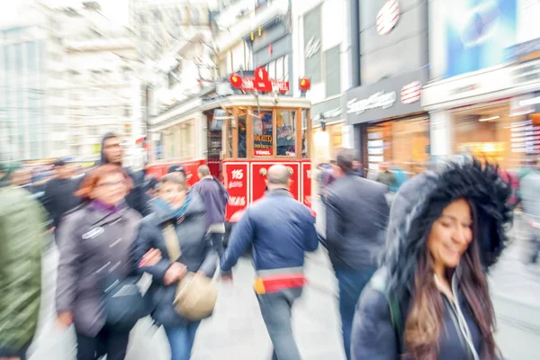 Istambul Turquia Abril 2019 Nostalgic Red Tram Taksim Istiklal Street — Fotografia de Stock