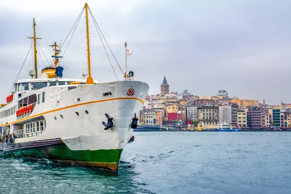 Muslim Architecture Water Transport Turkey Beautiful View Touristic Landmarks Sea — Stock Photo, Image