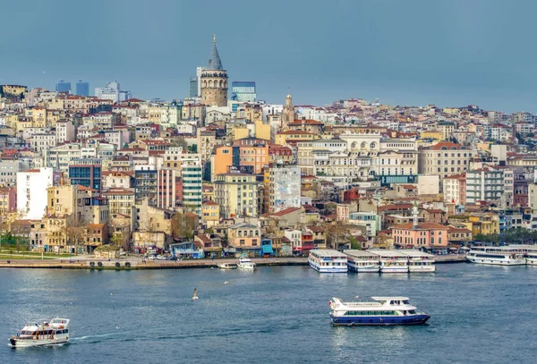 Istanbul Turkey April 2019 Golden Horn Galata Tower Istanbul Turkey — Stock Photo, Image