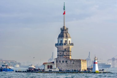 İstanbul, Türkiye 07 Nisan 2019: İstanbul'da Kız Kulesi (Kiz Kulesi - Üsküdar)