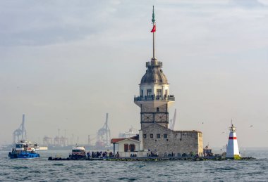 İstanbul, Türkiye 07 Nisan 2019: İstanbul'da Kız Kulesi (Kiz Kulesi - Üsküdar)