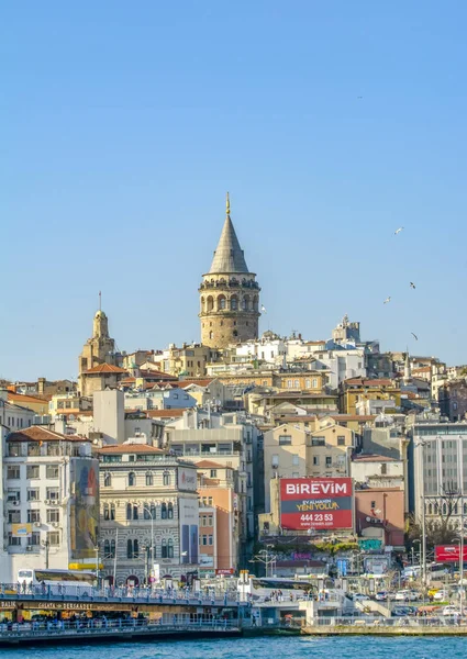 Istanbul Turkey April 2019 Golden Horn Galata Tower Istanbul Turkey — Stock Photo, Image
