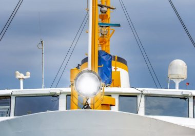 Geminin güvertesinde uyarı sistemi