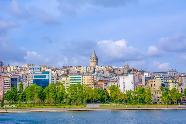 Estambul Turquía Junio 2019 Torre Galata Puente Galata Distrito Karakoy — Foto de Stock