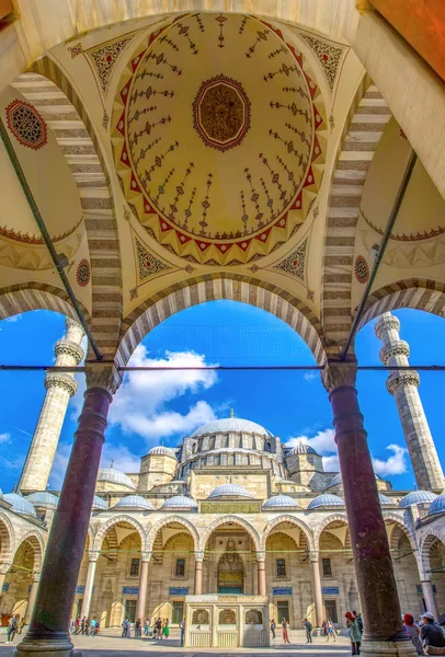 イスタンブールトルコ 2019年6月15日 スレイマニエ モスクスレイマニエ モスクは トルコ イスタンブールの第3の丘に位置するオスマン帝国のモスクです — ストック写真