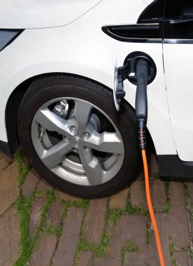 Araba elektrik enerji taşımacılığı
