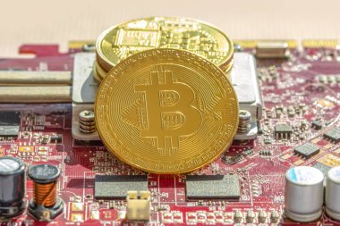 Bitcoins ve yeni sanal para kavramı. Altın bitcoins Mum grafiği grafik ve dijital arka plan sopa. Altın sikke simge mektup B.Mining veya blockchain teknolojisi ile