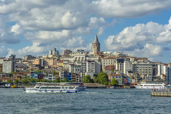 Istanbul Turkey August 2019 Sunny Day Architecture Galata Bridge Eminonu — Stock Photo, Image