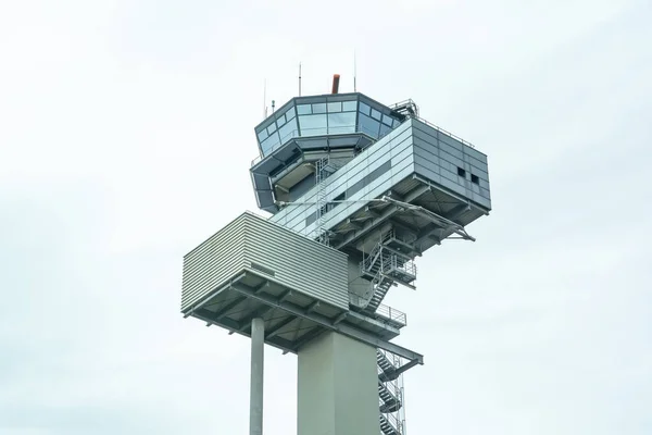 Vliegtuigen Die Luchthaven Wachten Hun Vlucht Luchthaven Düsseldorf — Stockfoto