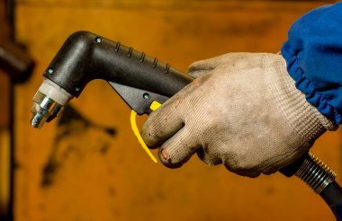 Çelik, alet ve kıvılcım kaynaklama