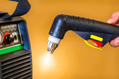 Çelik, alet ve kıvılcım kaynaklama