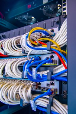 Fiber Optik kabloları bağla