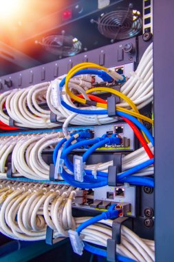 Fiber Optik kabloları bağla