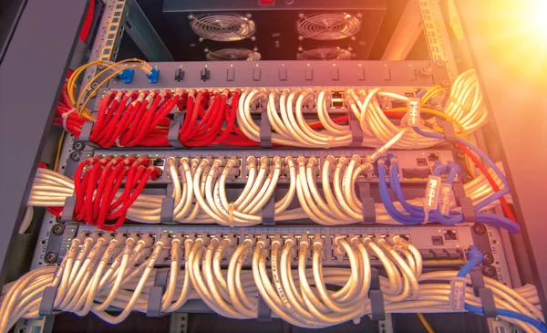 Fiber Optik kabloları bağla