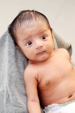 Yeni doğmuş bir bebek kapanışı