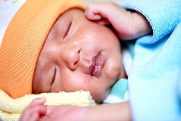 Bebê Recém Nascido Dormindo Close — Fotografia de Stock