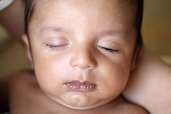 Bebê Recém Nascido Dormindo Close — Fotografia de Stock