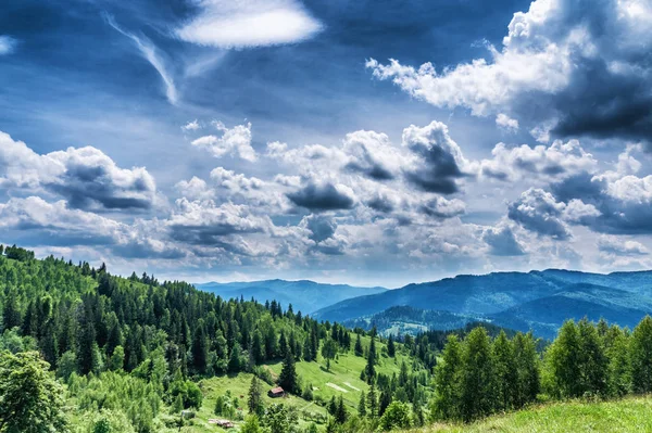 Hdr Απόψεις Κατά Διάρκεια Ανηφόρα Makovytsya Ουκρανία Γιαρέμτσε Ύψος Του — Φωτογραφία Αρχείου