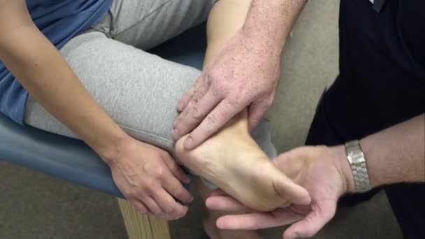 Therapist Working Patient Foot Ankle — Stock Video