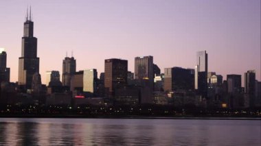 Chicago cityscape bardak su üzerinde kaydırma.