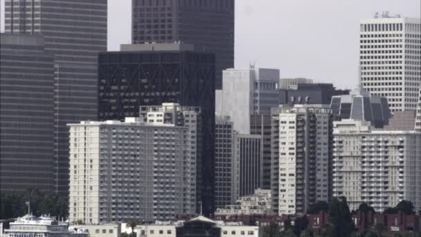 Tight Panorering Skott San Francisco Downtown — Stockvideo