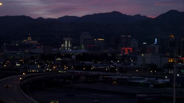 犹他州 Circa 2017 盐湖城的黄昏夜景拍摄 — 图库视频影像