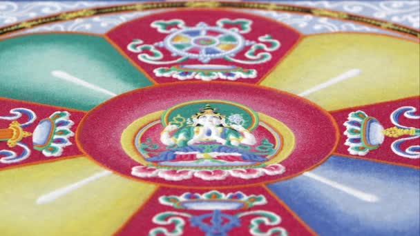 Renkli Bir Kum Mandala Düşük Açı — Stok video