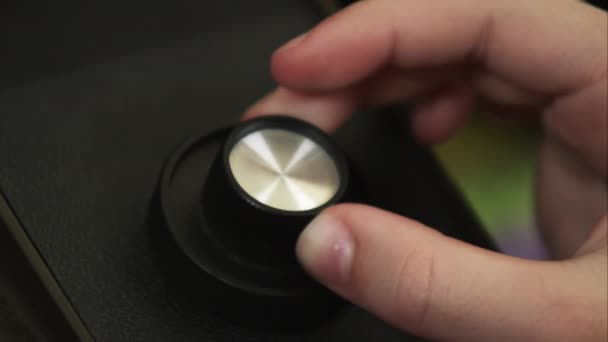 Tight Shot Child Hand Playing Atari Super Pong Console Knob — Stock Video