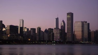 Chicago cityscape su genelinde atış statik.