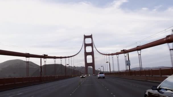 Punto Vista Fotografiado Mientras Conduce Puente Golden Gate — Vídeo de stock