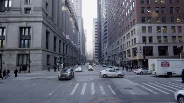 Tráfico Una Intersección Del Centro Chicago — Vídeos de Stock