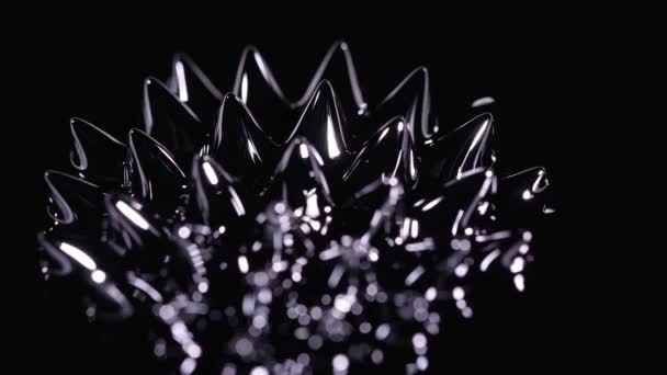 Ferrofluido Moviéndose Medida Que Las Fuerzas Magnéticas Cambian Forma — Vídeos de Stock