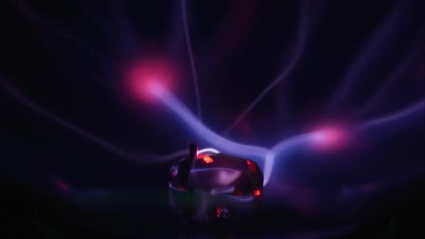 Lasers Van Plasma Bal Bewegen Slow Motion Globe — Stockvideo