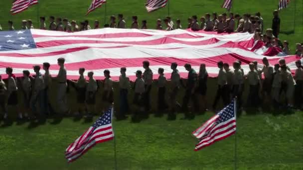 Utah Circa Giugno 2016 Boy Scout Con Bandiera Americana Sul — Video Stock