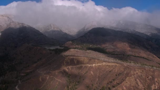 Vue Aérienne Sur Vaste Paysage Montagne Enneigé Restaurant Dans Utah — Video