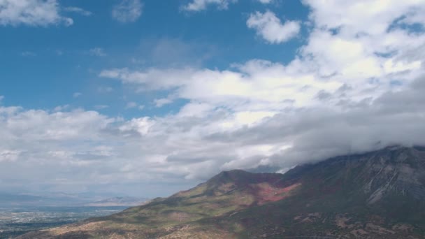 360 Degree Aerial View Mountain Tops Clouds Lake City Colorful — Stock Video