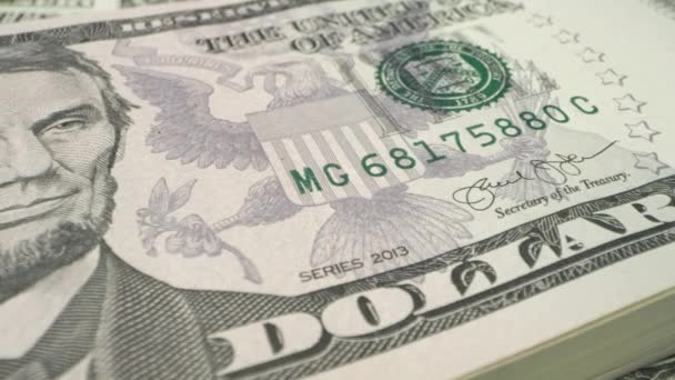 Panning Através Uma Nota Dólares Vista Perto — Vídeo de Stock