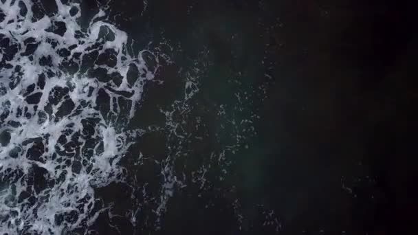 Onlar Kıyıya Inişli Çıkışlı Dalgalar Doku Havadan Görünümü — Stok video