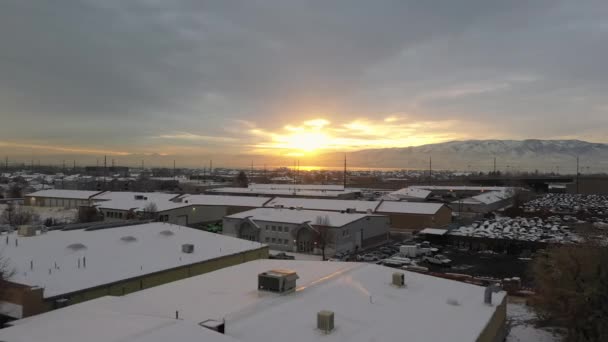 Luftbild Beim Überfliegen Des Industrieparks Utah Bei Sonnenuntergang Mit Blick — Stockvideo