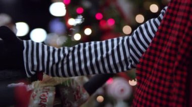 Noel bebek pan yüzüne kol kadar