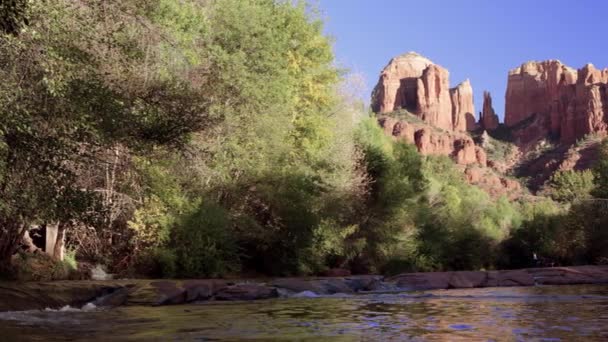 在亚利桑那州美丽的沙漠河流 — 图库视频影像