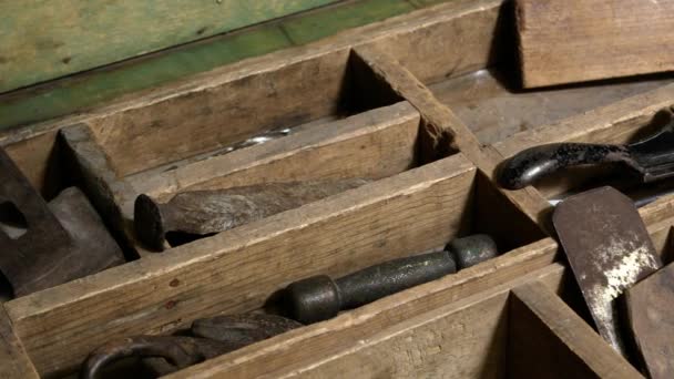 Viejas Herramientas Madera Caja Madera Museo Histórico — Vídeo de stock