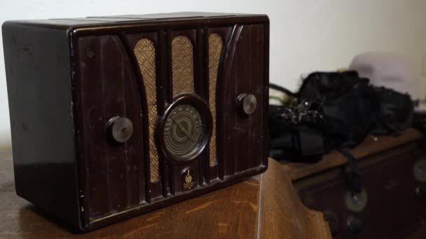 Vecchia Radio Nel Museo Storico — Video Stock